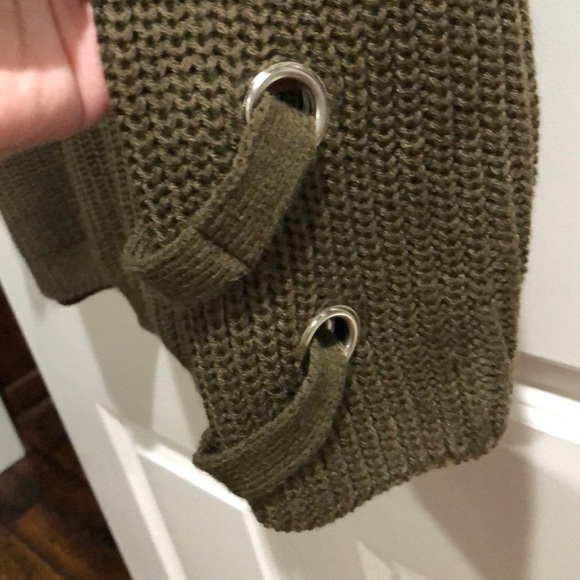 Olive sweater - Picture 4 of 5
